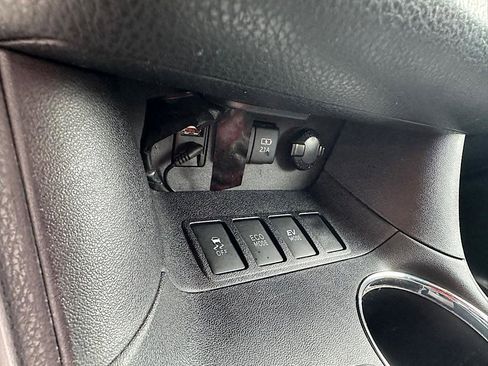 Certified 2018 Toyota Highlander LE image 25