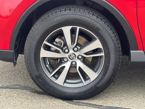 Certified 2017 Toyota RAV4 XLE w/ Carpet Mat Package image 26