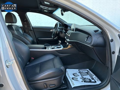 Used 2020 Kia Stinger GT1 image 13