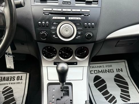 Used 2010 MAZDA MAZDA3 i Touring image 20