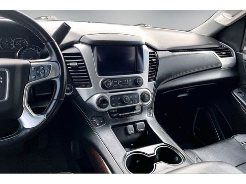 Used 2019 GMC Yukon SLT image 9