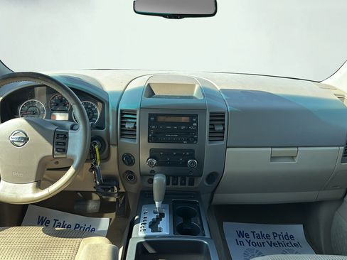 Used 2011 Nissan Titan SV w/ SV Value Truck Pkg AWD/4WD image 17