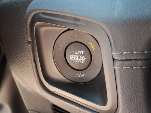 Used 2024 Jeep Wrangler Unlimited Sahara w/ Safety Group AWD/4WD image 27