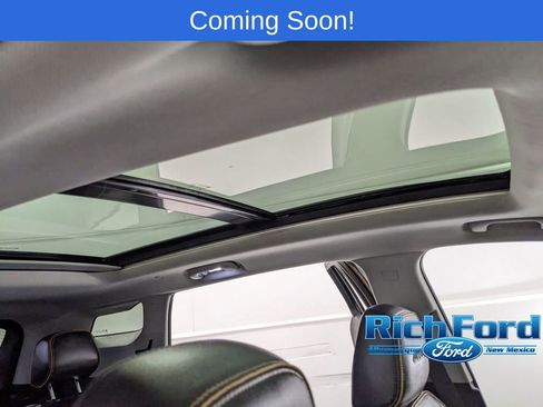 Used 2022 GMC Terrain AT4 w/ Infotainment Package II AWD/4WD image 22