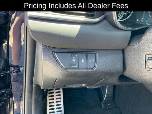Used 2023 Genesis G70 2.0T w/ Sport Prestige Package RWD image 10