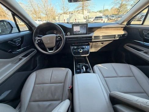 Used 2022 Lincoln Corsair Reserve w/ Equipment Group 201A image 10