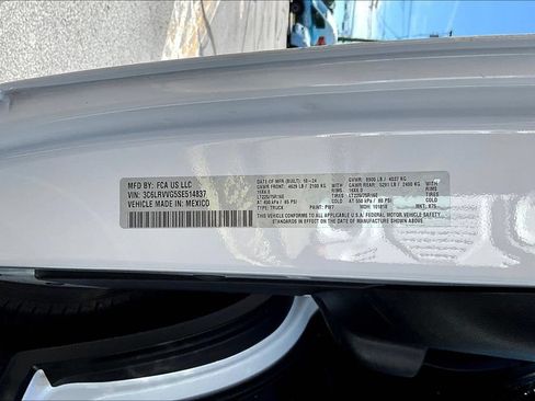Used 2025 RAM ProMaster 2500 w/ U-Haul Equipment Group FWD image 16
