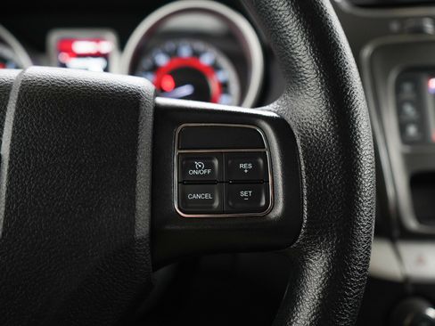 Used 2019 Dodge Journey SE w/ Blacktop Package FWD image 27