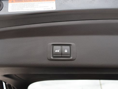 Used 2025 Mitsubishi Outlander SE image 17