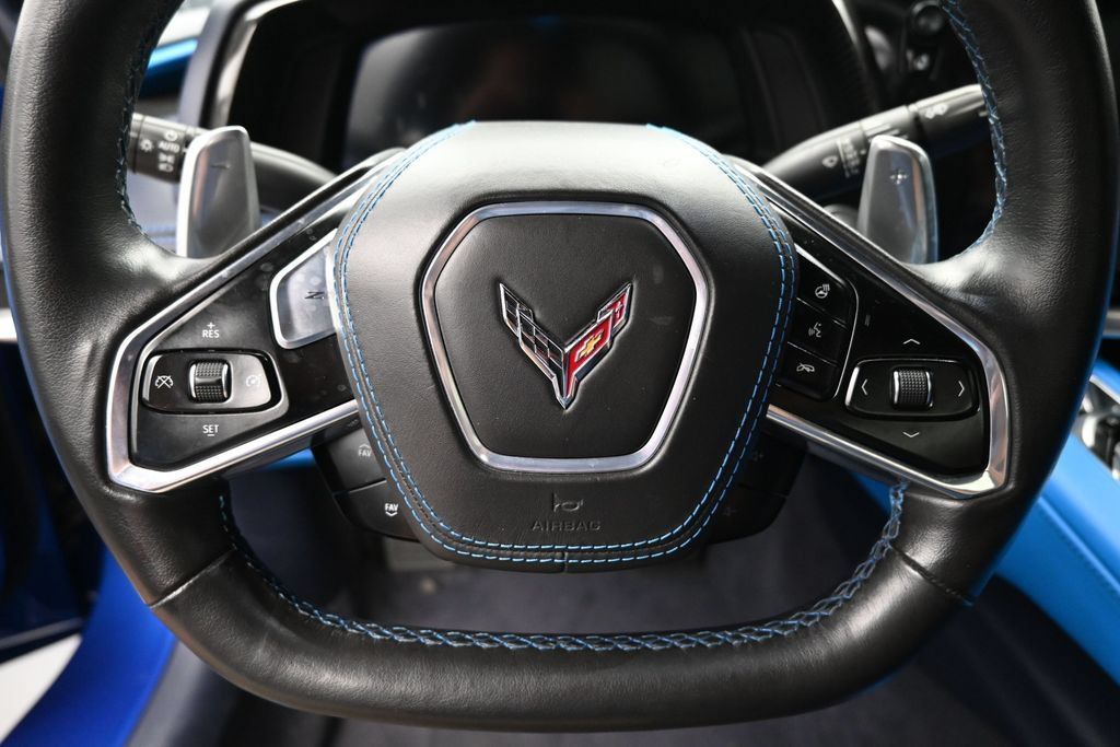 Used 2022 Chevrolet Corvette Stingray Premium Conv w/ Z51 Performance Package RWD image 5