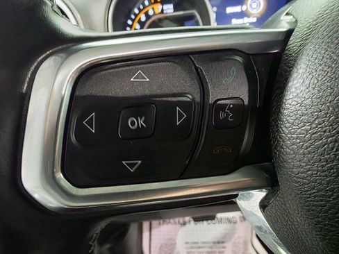 Used 2021 Jeep Wrangler Unlimited Sahara w/ Uconnect 4C Nav & Sound Group image 5