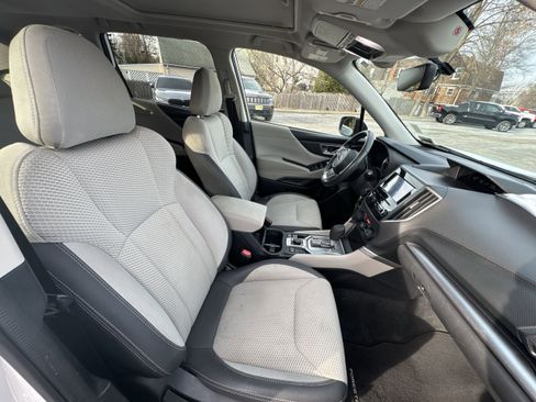 Used 2019 Subaru Forester Premium w/ All-Weather Package image 29