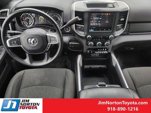Used 2018 Toyota 4Runner Limited AWD/4WD image 27