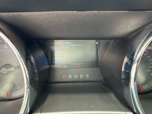 Used 2016 Ford Mustang Coupe RWD image 15