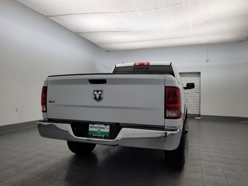 Used 2017 RAM 1500 Classic SLT image 7