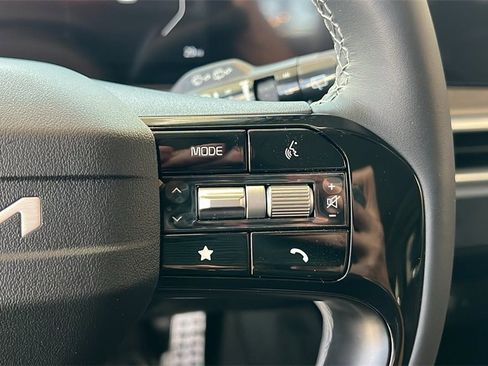 New 2026 Kia Sorento SX image 9