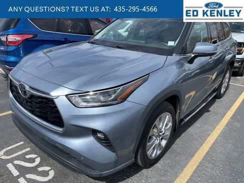 Used 2022 Toyota Highlander Limited image 2