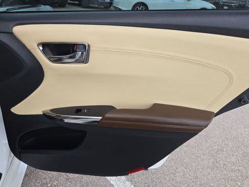 Used 2018 Toyota Avalon XLE Premium image 27