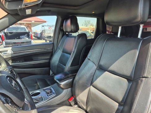 Used 2018 Jeep Grand Cherokee Limited AWD/4WD image 23