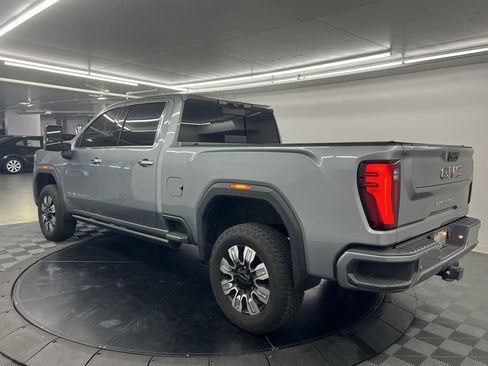 Used 2024 GMC Sierra 3500 Denali w/ Denali Reserve Package image 4