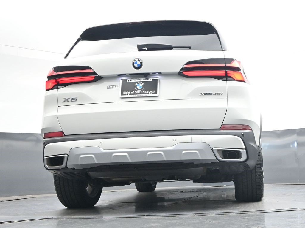 Used 2024 BMW X5 xDrive40i w/ Parking Assistance Package AWD/4WD image 32
