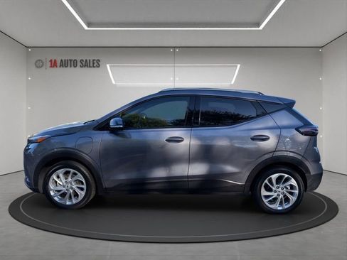Used 2023 Chevrolet Bolt EUV LT w/ Driver Confidence Package FWD image 2