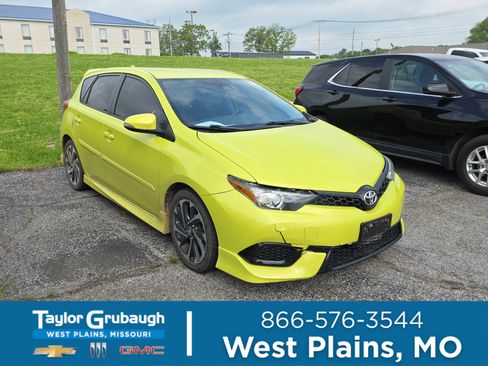Used 2018 Toyota Corolla iM w/ All-Weather Mat Package FWD image 1