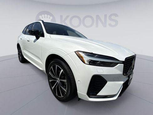 Used 2023 Volvo XC60 B5 Plus w/ Climate Package AWD/4WD image 10