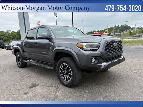 Used 2021 Toyota Tacoma TRD Sport w/ Technology Package RWD image 3