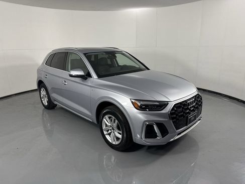 Used 2023 Audi Q5 2.0T Premium w/ Convenience Package image 33