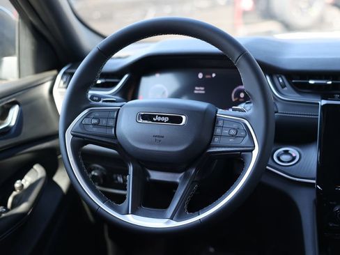 New 2025 Jeep Grand Cherokee Laredo w/ MOPAR Finishing Package image 28