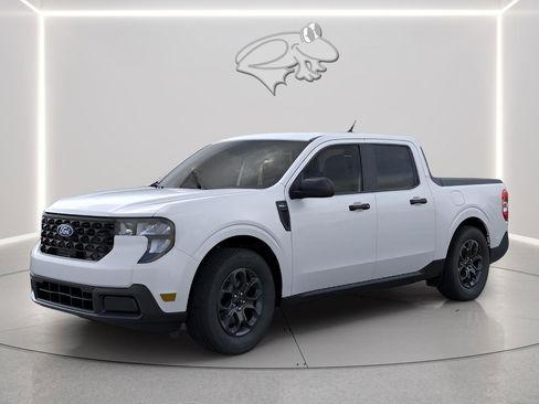 New 2026 Ford Maverick XLT image 2