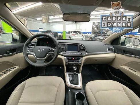 Used 2017 Hyundai Elantra SE FWD image 26