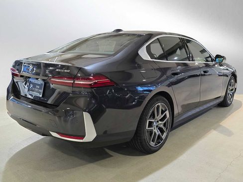 Used 2025 BMW i5 xDrive40 w/ Premium Package image 5