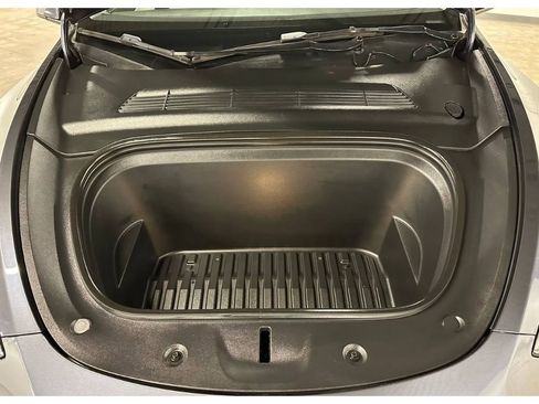 Used 2022 Tesla Model Y Performance image 4