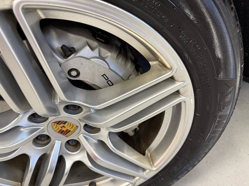 Used 2016 Porsche Macan S AWD/4WD image 18