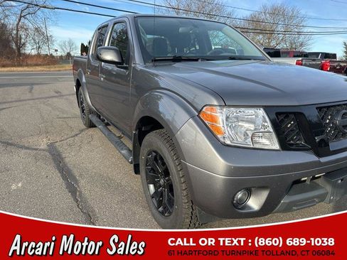 Used 2020 Nissan Frontier SV w/ Midnight Edition Floor Mats image 8