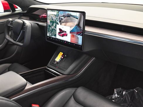 Used 2023 Tesla Model S Standard Range AWD/4WD image 37