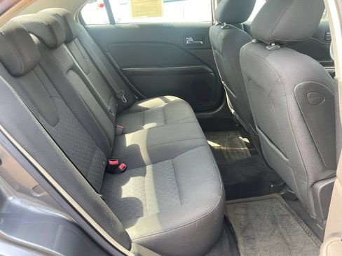 Used 2010 Ford Fusion SE FWD image 19