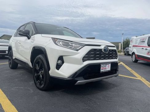 Used 2019 Toyota RAV4 XSE w/ Carpet Mat Package AWD/4WD image 10