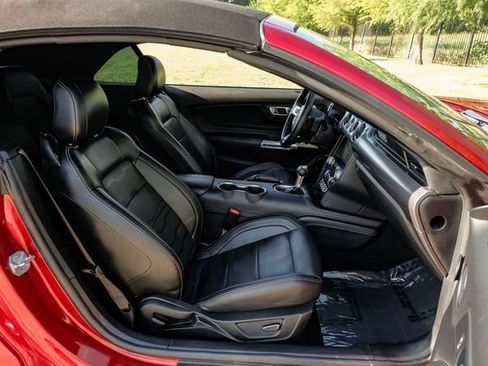 Used 2019 Ford Mustang GT Premium w/ GT Performance Package RWD image 34