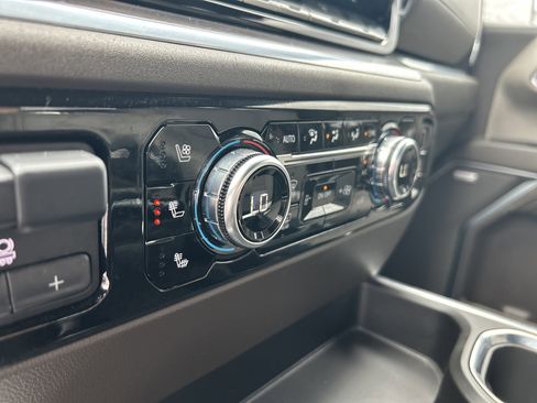 Used 2022 GMC Sierra 1500 SLT w/ SLT Premium Plus Package image 25