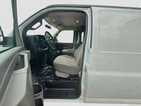 Used 2023 Chevrolet Express 2500 w/ Driver Convenience Package RWD image 19