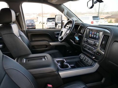 Used 2017 Chevrolet Silverado 2500 LTZ w/ Duramax Plus Package image 43
