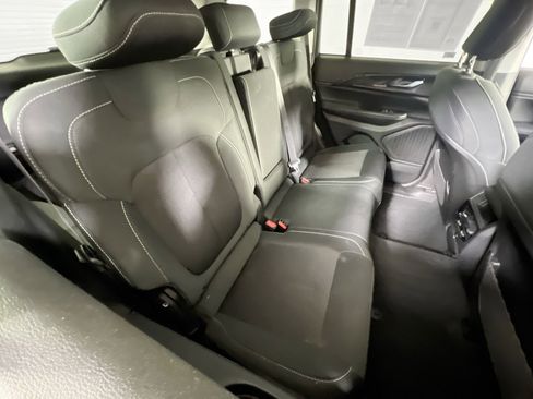 Used 2023 Jeep Grand Cherokee Laredo w/ Luxury Tech Group I image 26