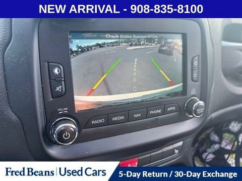 Used 2017 Jeep Renegade Latitude AWD/4WD image 13