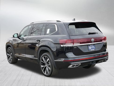 Certified 2024 Volkswagen Atlas SEL Premium R-Line image 5