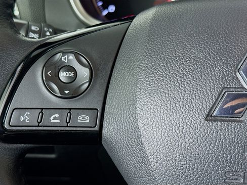 Used 2022 Mitsubishi Eclipse Cross SE image 13