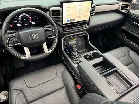 Used 2024 Toyota Tundra Limited AWD/4WD image 6