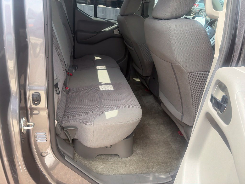 Used 2018 Nissan Frontier SV w/ Value Truck Package RWD image 15